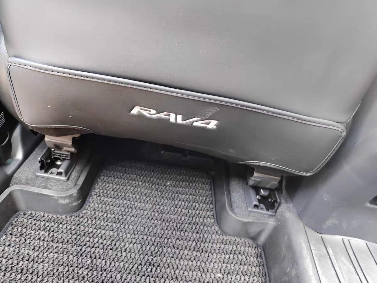 Car kick mat install