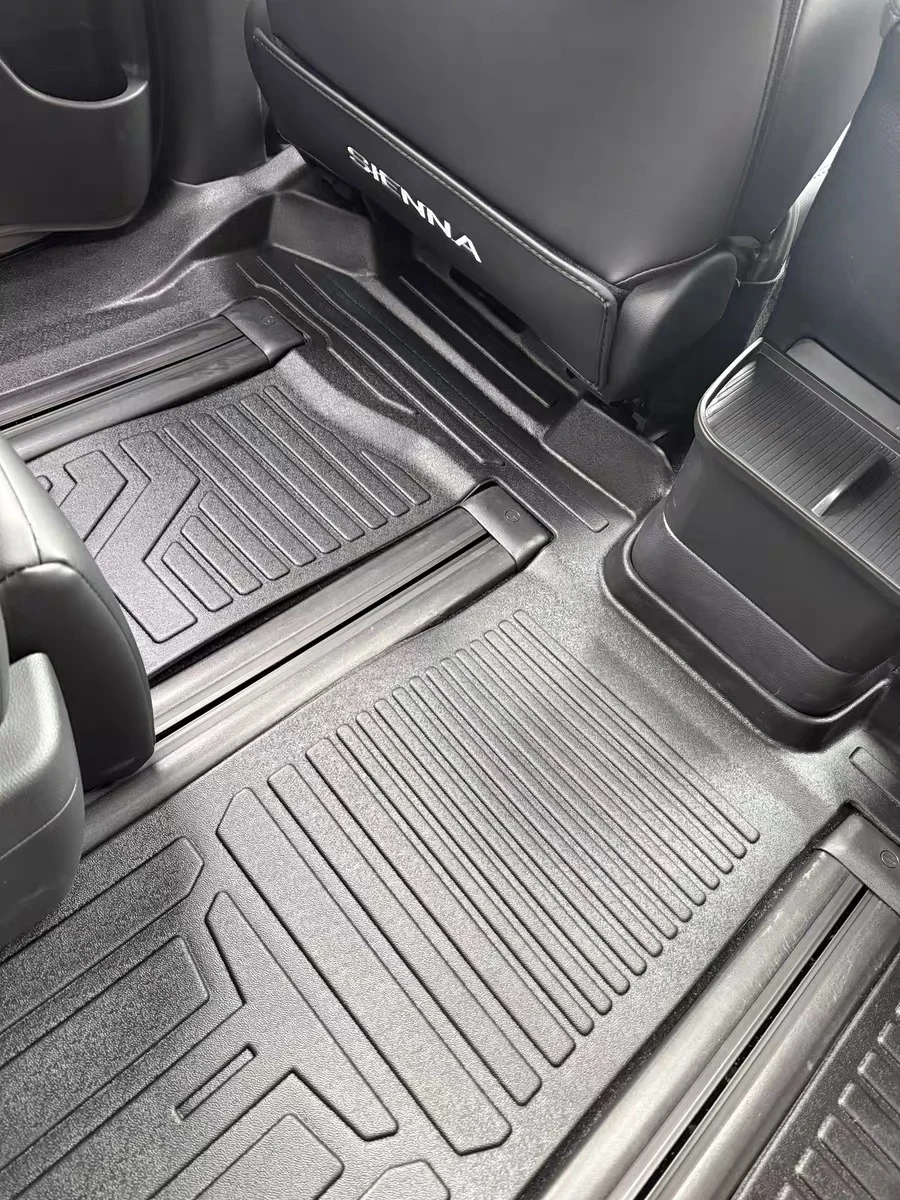 Toyota Sienna kick mat installed, customer photo